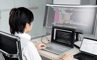 中国台湾 api php源码,下载的php源码怎么运行呢？